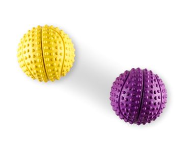 Rubberen bal geel of paars 5,50 cm.